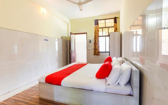 OYO 64792 Malabar Tourist Home