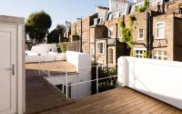 The Harrods Mews Modern 4Bdr Mews Home With Terrace