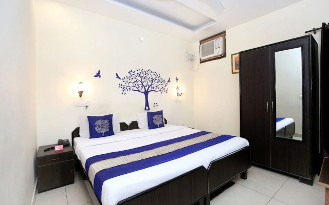 OYO 3004 Hotel Star City