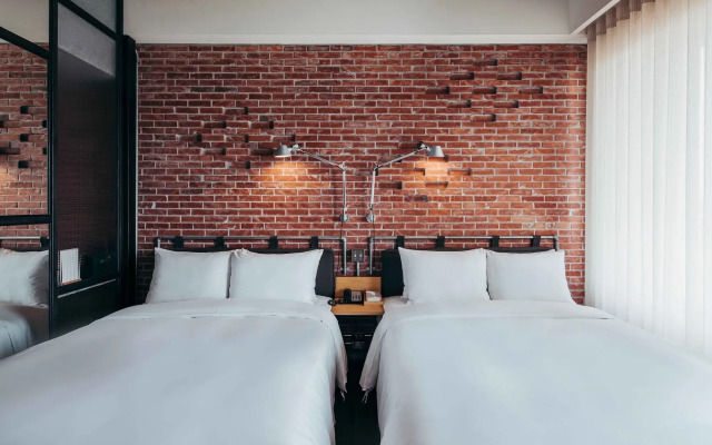 U.I.J Hotel & Hostel