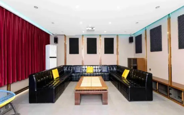 Yincaolu Lingfeng Bieyuan (Yulin Wonderland Store)