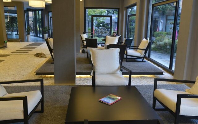 Meet South Boutique Inn