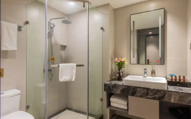 Homeinn Selected Hotel (Changsha Xindaxin Wu Yi Square Subway Station)
