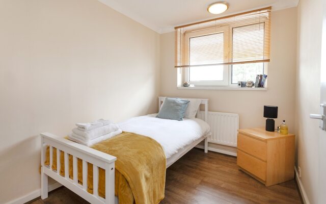 Longlyn 3 bedroom apartment