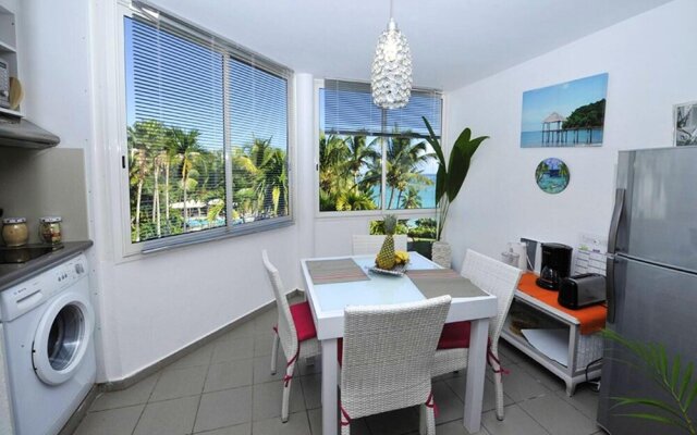Studio in Le Gosier, with Wonderful Sea View, Furnished Terrace And Wifi - 10 M From the Beach
