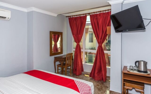 OYO 890 Hotel RK Cahaya