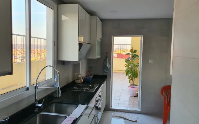 Familiar Luxury Apartment