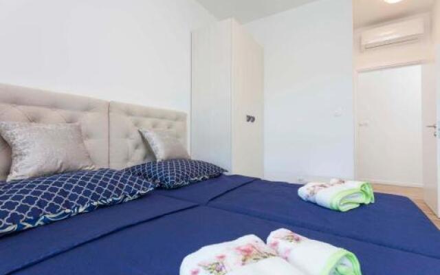 Apartment Solis Okrug Gornji
