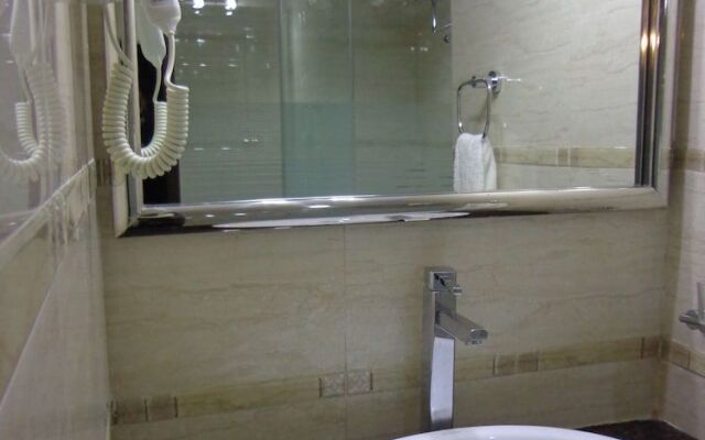 Hotel Ashwa Park