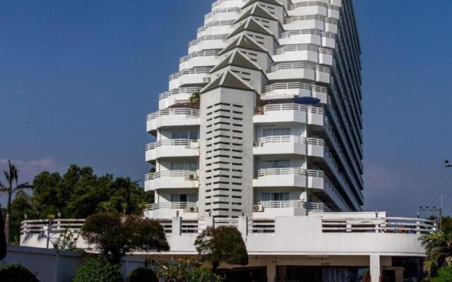 Apartments by the sea