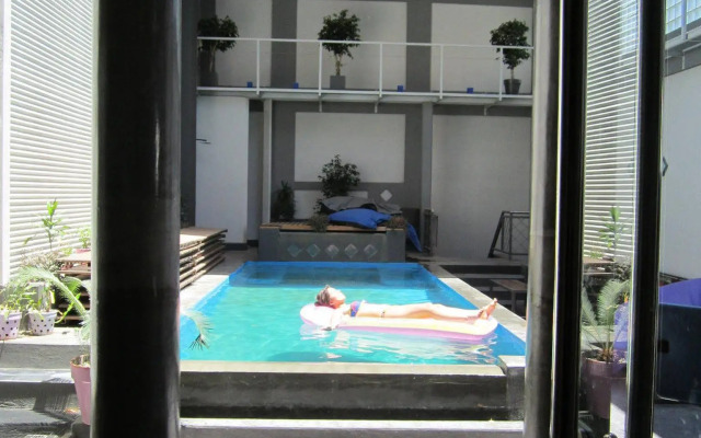 Prodeo Hotel & Lounge