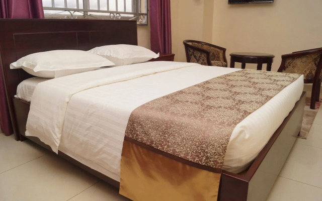 Diamonds Hotel