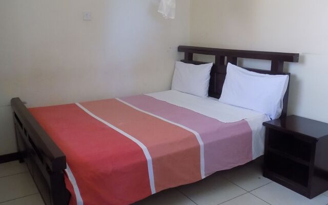 Etana Motel