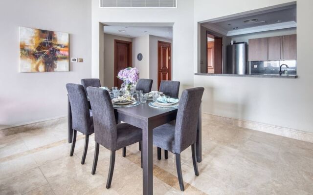 Luxury 2BR Apt Beach Club Full Sea View