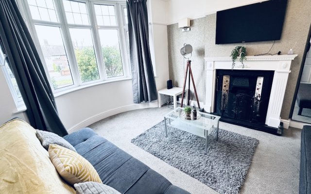 Impeccable 3-bed House in Nottingham Central