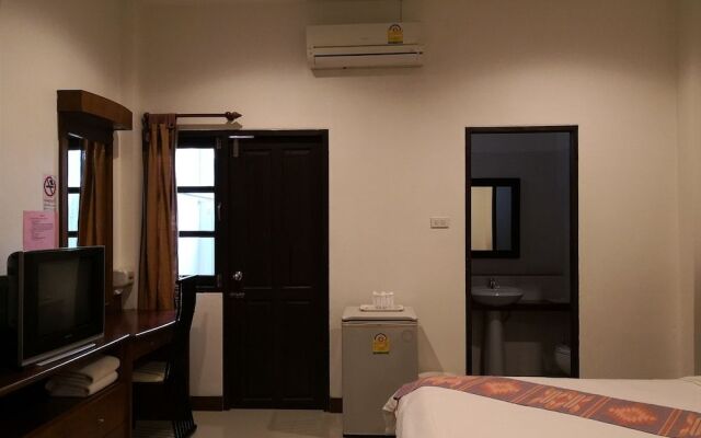 Baan Worachan Hotel