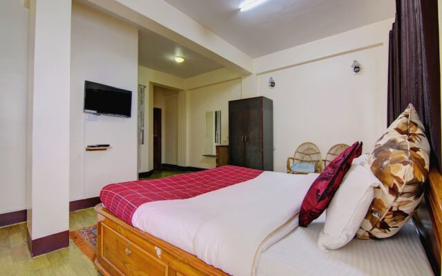 OYO 13844 AKD Hotel