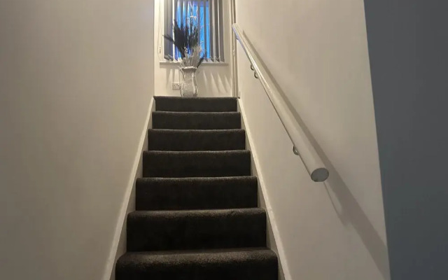 Beautiful 1-bed House in Bradford