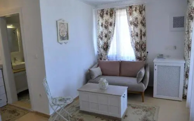 Sundial Hotel & Restaurant