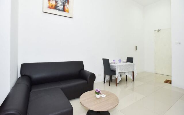 OYO Home 968 Homely 1BR Taragon Puteri