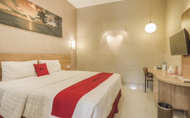 Sunshine Family Homestay near Terminal 1 Juanda Airport