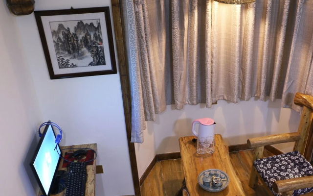Xiangxi Cultural Inn in the Dream
