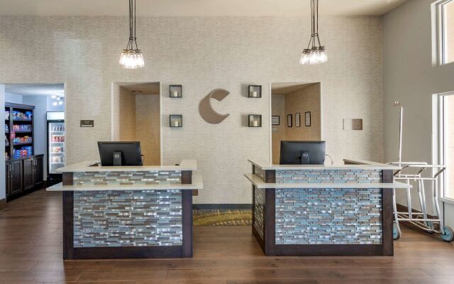 Comfort Suites Nashville Airport - BNA