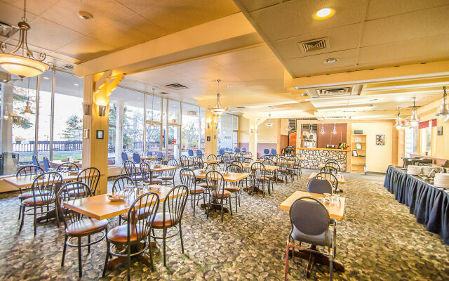 Moxy Banff