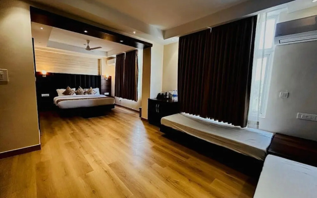Grand Pinnacle Lucknow