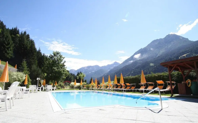 Appealing Apartment in Kleinarl With Ski-storage