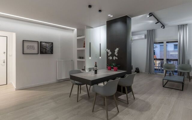 Pangrati Grove Apartment