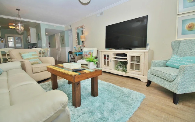 Sea Coast Gardens III 105