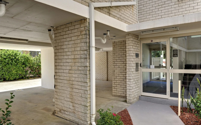 Shoal Bay Road, Del Rae, Unit 18, 25