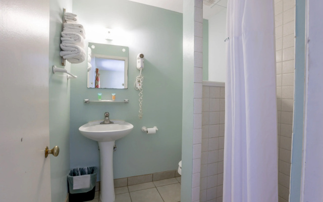 Relax Inn By OYO Natural Bridge I-81