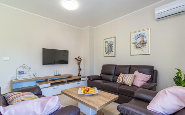 Awesome Apartment in Medulin With 3 Bedrooms and Wifi
