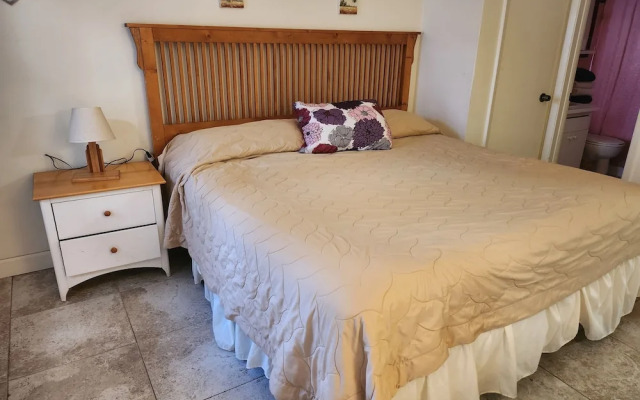 Silver Sands Motel