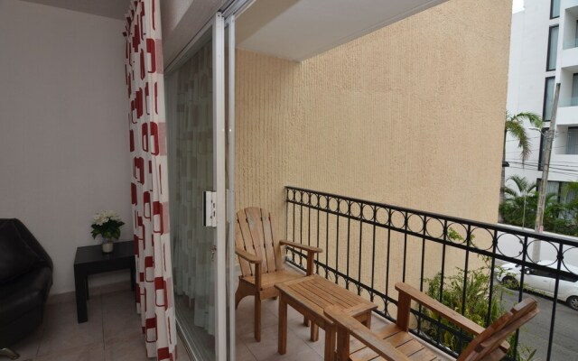 2BR Condo ground level Rinconada Del Sol