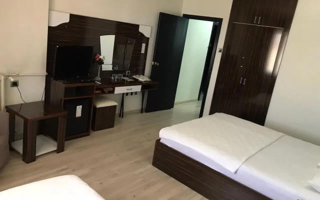 Sera Hotel
