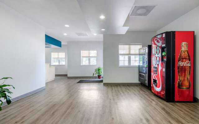 Suburban Studios Birmingham Homewood I-65