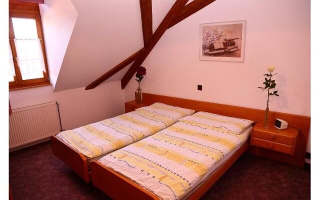 Hotel-Rotisserie La Tour Rouge