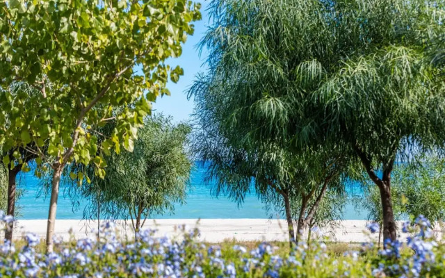 Romantic Beachfront Getaway