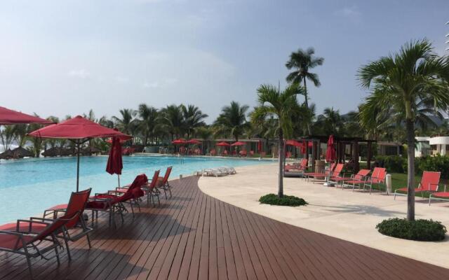 Bay View Grand Marina 203 - Sur