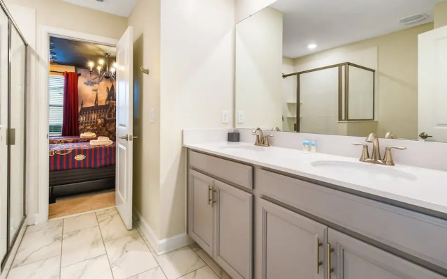 Storey Lake 9BR Wonderland Home 2852