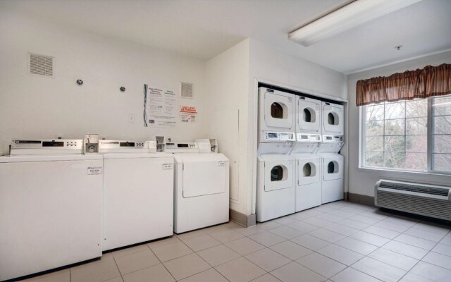 Studio 6 Mountlake Terrace, WA - Seattle