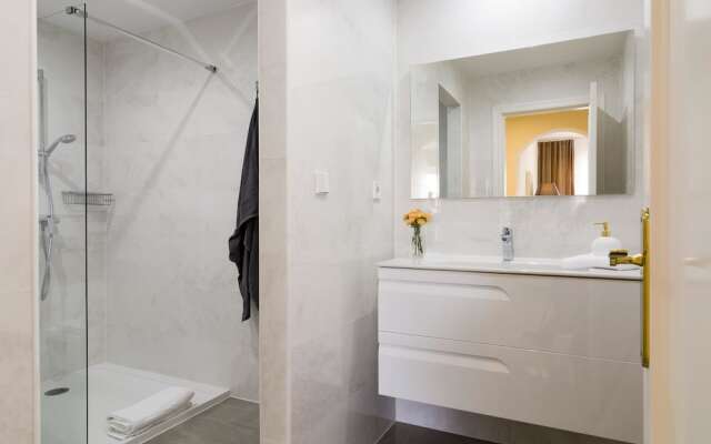 ELD3- Spacious 3 bedroom apt close to Puerto Banus