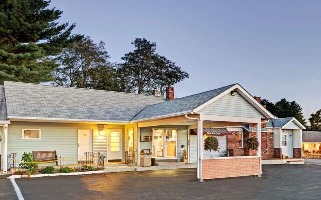 Knights Inn South Portland