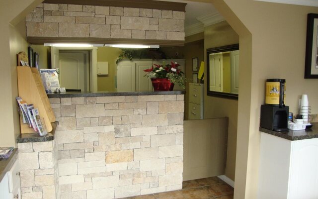 Rodeway Inn & Suites