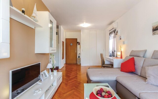 Nice Home in Jadranovo With Wifi and 1 Bedrooms