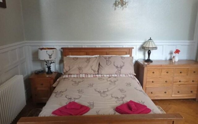 Dalmore House - The Duchess Apartment