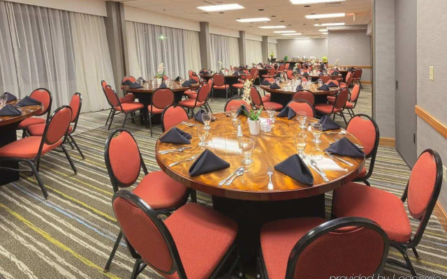 DoubleTree Suites by Hilton Hotel Tampa Bay
